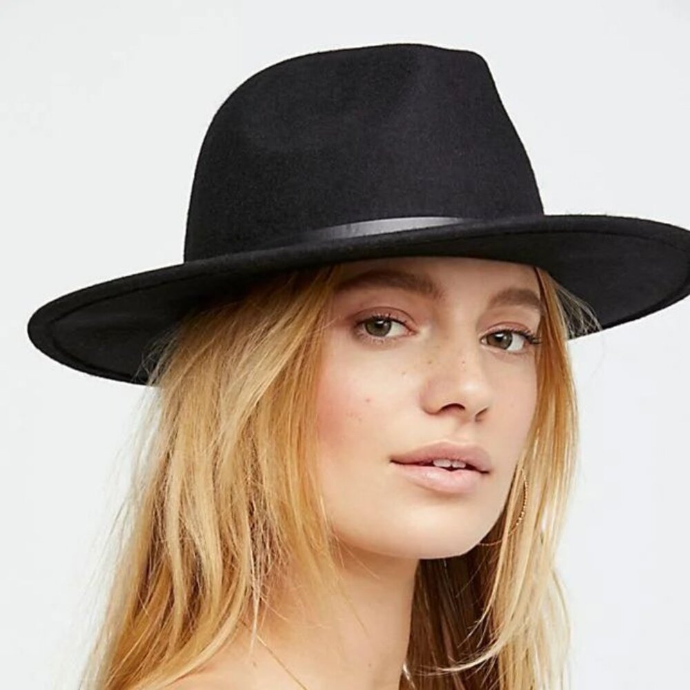 Free People Black Wythe Leather Band Felt Hat NWT